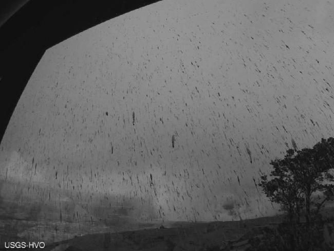 Hawaii's Kilauea volcano goes 'ballistic'