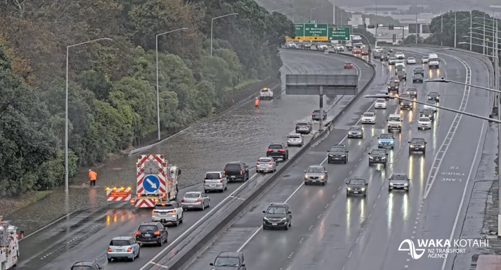 Auckland Flooding Live Updates: Schools Evacuated, Motorways Inundated ...