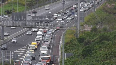 Slow journey south as motorists escape city for Matariki