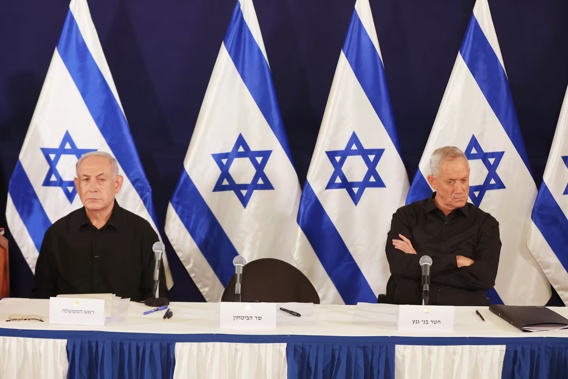 The departure of Benny Gantz (right) is not seen as an immediate threat to Prime Minister Benjamin Netanyahu, who still controls a majority coalition in parliament. Photo / AP