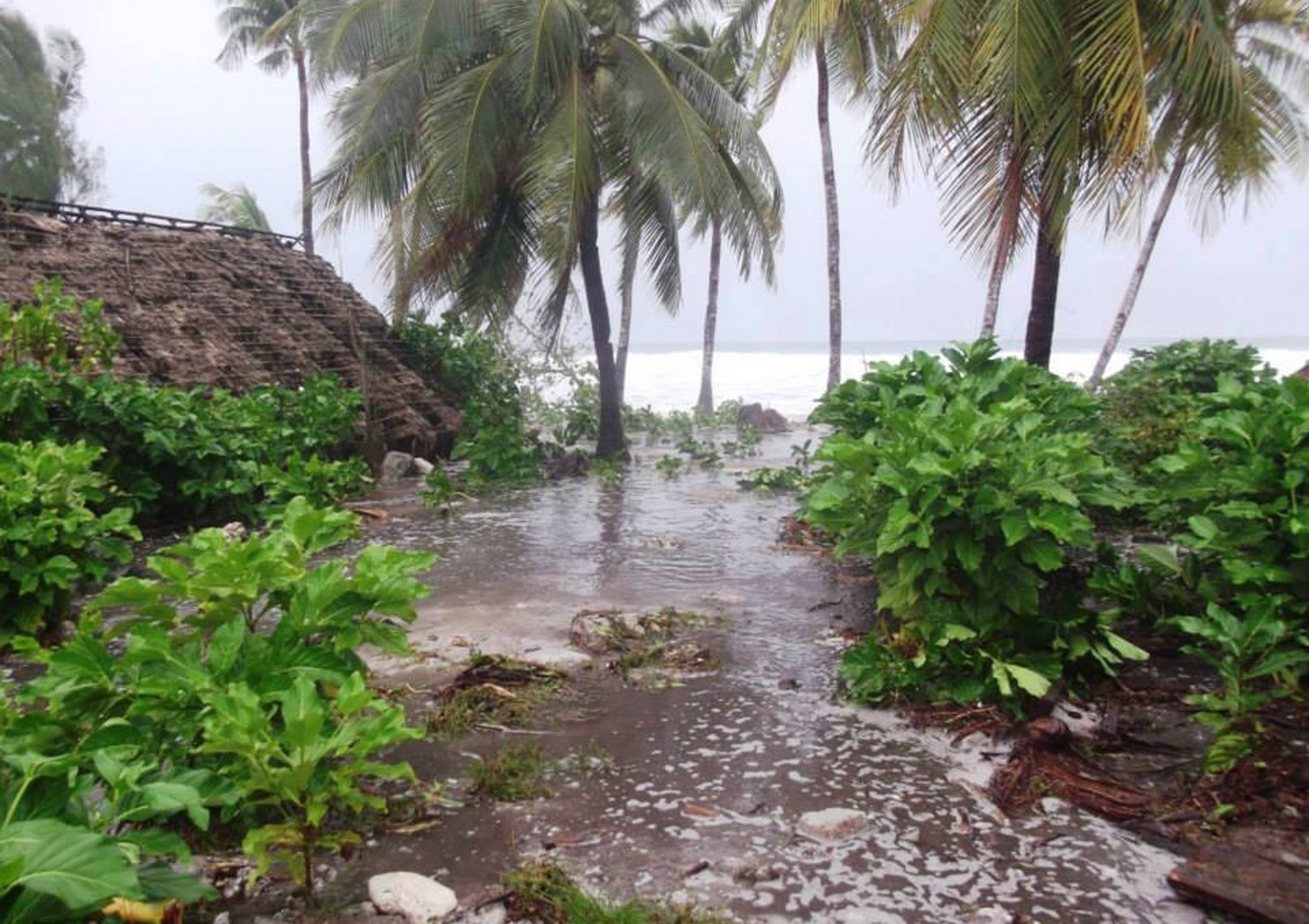 PHOTOS: Cyclone Pam Devastates The Pacific Islands