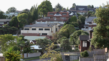 Government's plan to expand housing sparks concern from experts