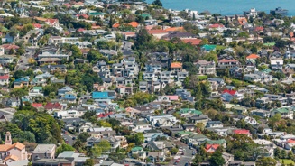 House prices flat in May, buyers taking time to make decisions